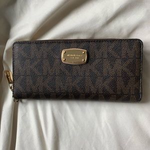 Michael Kors wallet
